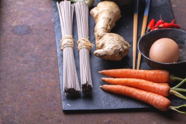 Soba noodle yemek malzemeler