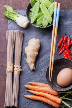 Soba noodle yemek malzemeler