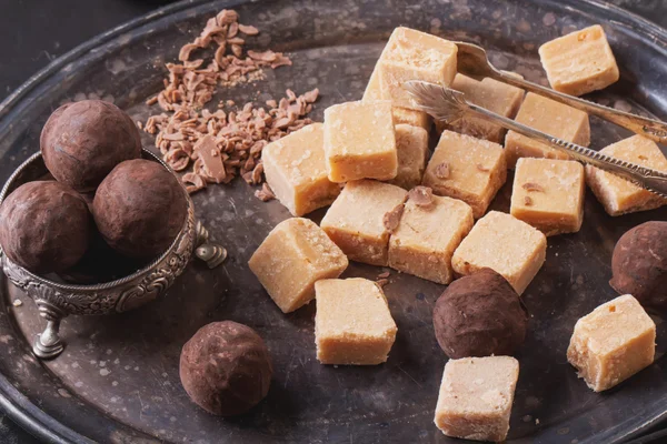 Trufas e Fudge — Fotografia de Stock