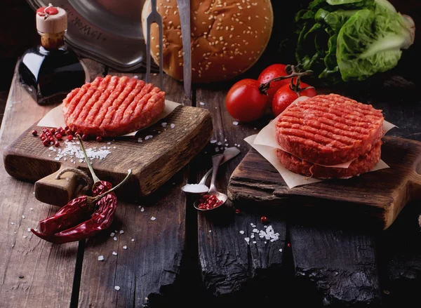 Huisgemaakte Hamburger koken — Stockfoto