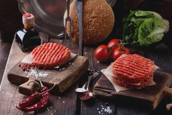 Domowe gotowanie Hamburger — Zdjęcie stockowe