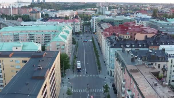 Яркий Летний Вечерний Вид Сверху Крышу Городском Содермальме Стокгольме Скандинавии — стоковое видео