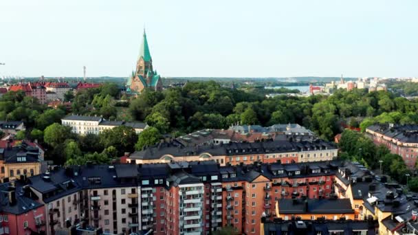 Stockholm Zweden Panoramisch Uitzicht Vanuit Lucht Sdermalm Sofia Kerktoren Sofiakyrkan — Stockvideo