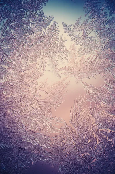 Beau gros plan hiver fond coloré avec des motifs de gel glacial — Photo