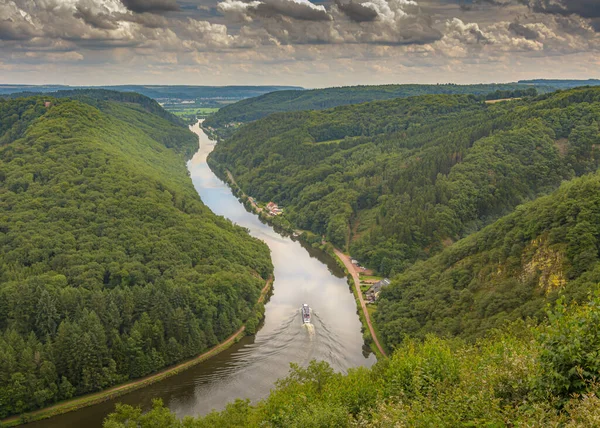 Vadideki Nehir Almanya Daki Saar Nehrinin Cloef River Indan Bir — Stok fotoğraf