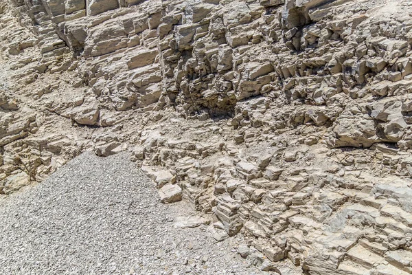 Detaylı metamorfik, çöldeki kayalık kayalar. Yüksek kalite fotoğraf