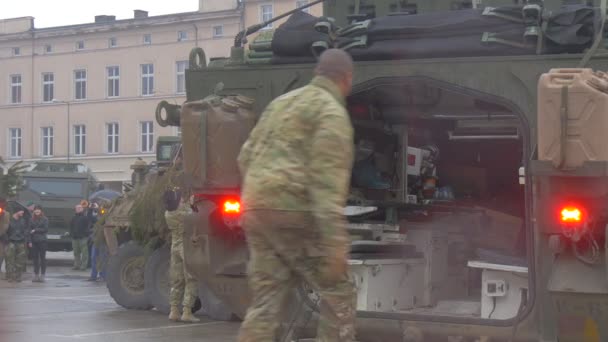 Equipamento Militar Atlântico Resolve Operação Polônia Opole, EUA Militar — Vídeo de Stock