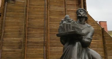 Bilge Yaroslav Anıtı ve Kiev Altın Kapısı (