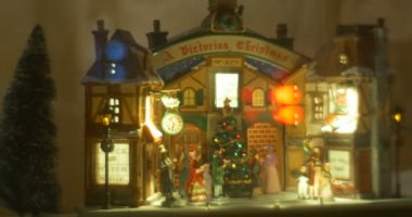Oyuncak Bayanlar ve baylar Vintage bebek oyuncak köknar ağacı özel oyuncak Hediyelik eşya yılbaşı Vitrini dekoratif oyuncak House Top dans dekore edilmiş hareket ediyor