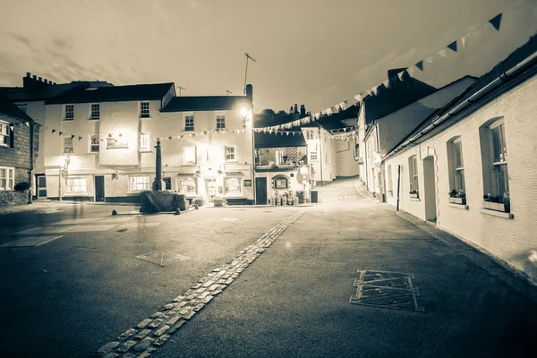 Gece zaman eski Englsih kıyı Köyü. — Stok fotoğraf