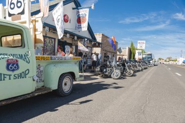 Seligman USA - 30 Eylül 2015; Angel & Vilma Delgadillo 's Original Route 66 Hediyelik Eşya Dükkanı.