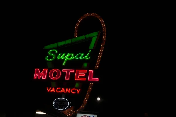 Seligman Usa Вересня 2015 Historic Route Celebrous Supai Motel Sign — стокове фото