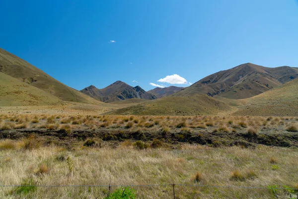 Gipfel Und Tussock Bedeckte Täler Des Lindis Pass Berühmter Roadtrip — Stockfoto