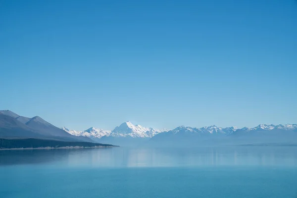 Shoreline View Calm Lake Pukaki Mount Cook Southern Alps Distance — Stock Photo, Image