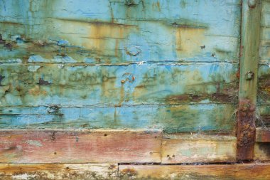 Eski gemi gövdesinden eski ahşap döşeme üzerinde eski Soyulmuş Boya.