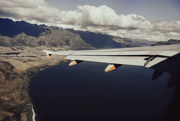 Oude Wereld Effect Uitzicht Door Vliegtuig Venster Hoog Blauwe Luchten — Stockfoto