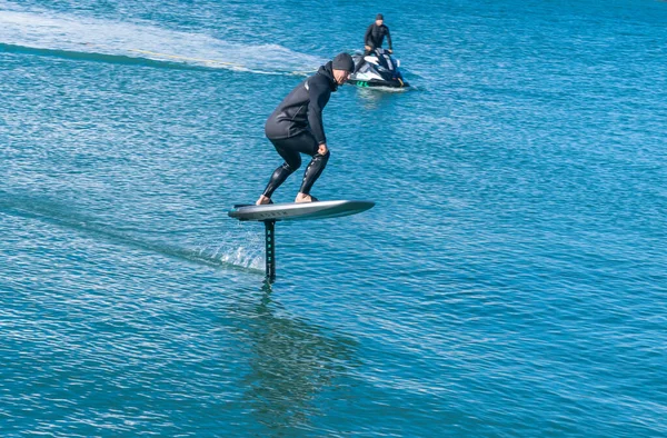 Auckland Nya Zeeland Juni 2021 Jetski Bogseras Bakom Auckland Hamn — Stockfoto