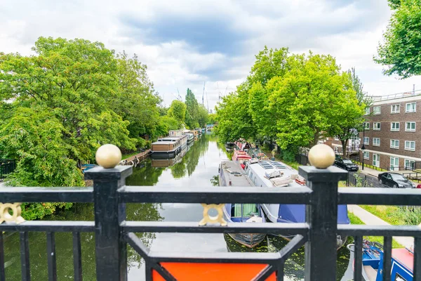 Keskeny Csónak Csatorna Aktivitás Londoni Regent Canal Mentén Hídtól Kilátóhelyig — Stock Fotó