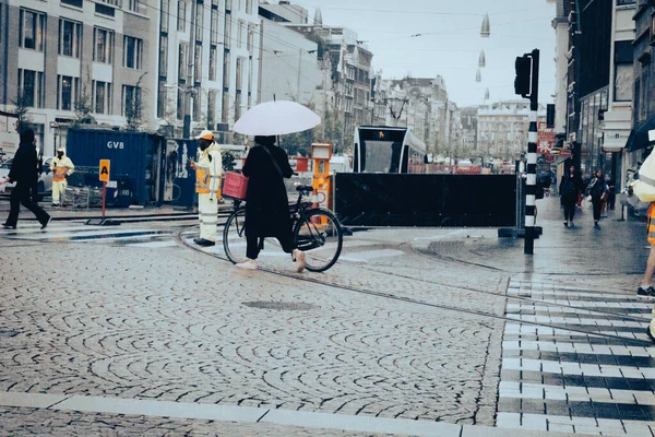 Amsterdam Olanda Agosto 2017 Gritty Aged Image Effect Woman Push — Foto Stock