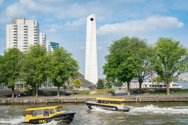 Rotterdam Hollanda Ağustos 2017 New Meuse Nehri Nden Geçen Taksileri — Stok fotoğraf
