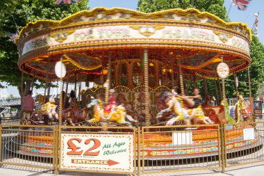Londra South Bank'ta atlı karıncaya.