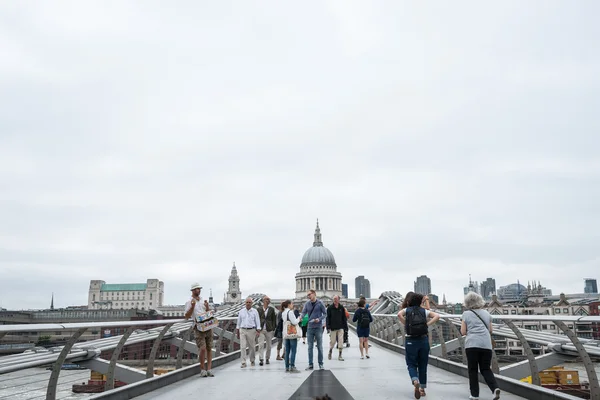 Millennium Bridge, London Uk. — Stockfoto