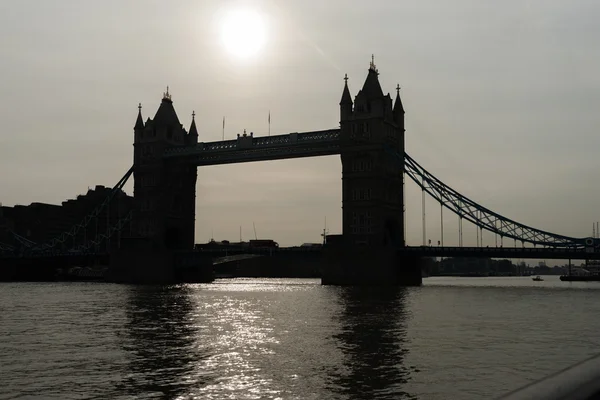 Tower Bridge silhouette, Regno Unito, Inghilterra — Foto Stock