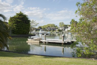Suyolu yaşam evleri ve İskelesi