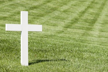 Single white cross, Arlington