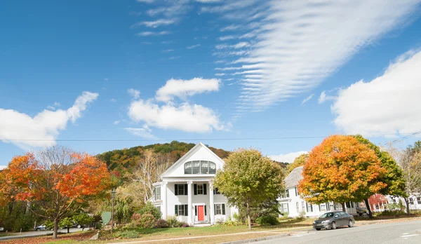 Erstaunliche Wolkenformationen über Hügel, newfane, usa — Stockfoto