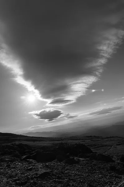 Nuage lenticulaire roulant au-dessus du mont Washington, New Hampshire . — Photo