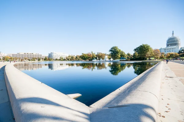 O Capitol refletindo piscina, Union Square, Washington Dc. — Fotografia de Stock