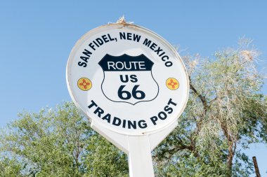 San Fidel Trding mesaja, küçük bir zamandır terk edilmiş Schüco imzalamak