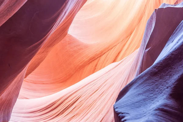 Violet, rose orange abstrait Lower Antelope Canyon Page Arizona — Photo