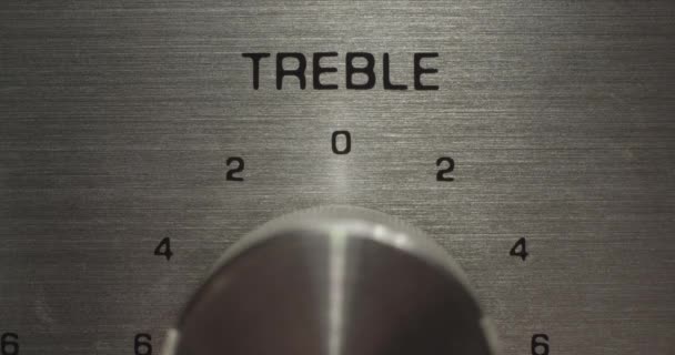 "Treble wijzerplaten op en neer — Stockvideo