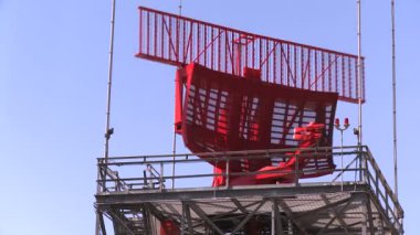 Havaalanı radar kulesi