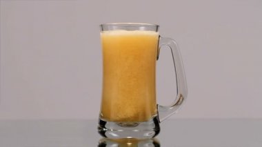 bira bardağı dökme
