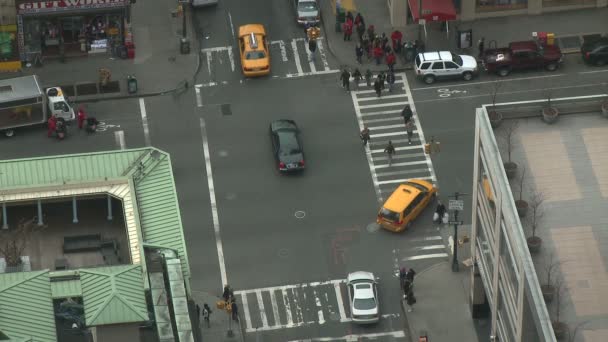 路口及人行横道在纽约城 — 图库视频影像