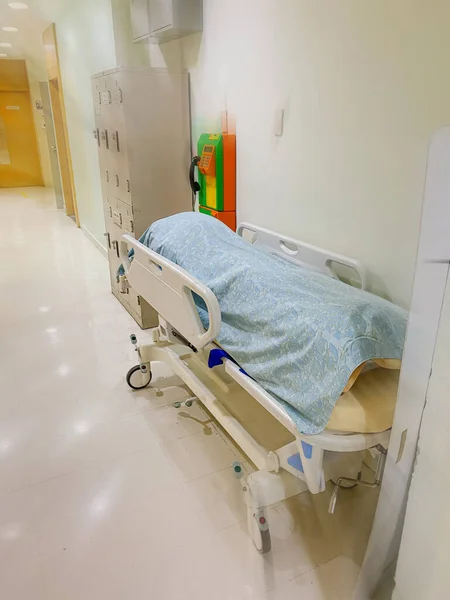 Body Hospital Bed Hospital Hall — Stock Photo, Image