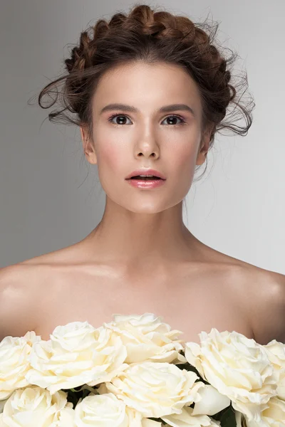 Portret van de sensuele schoonheid van witte Kaukasische model vrouw. — Stockfoto