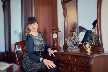 İç ne genç güzel moda kadın portresi