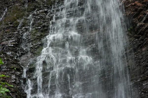 The biggest waterfall of ukrainian Carpathian — Stock Photo, Image