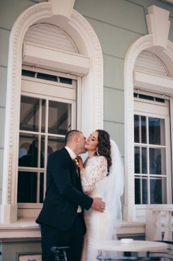 Mutlu gelin ve damat düğün günlerinde