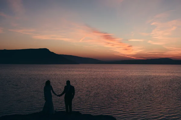 Krásný mladý pár v jejich svatební den — Stock fotografie