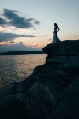 Düğün günü içinde büyüleyici gelin