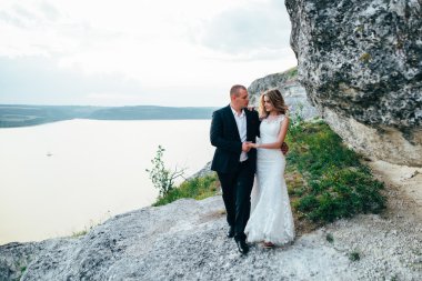 Çift gelin ve damat onların evlilik günü