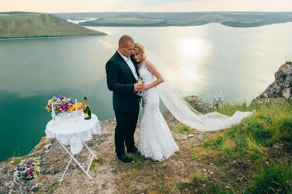 Brautpaar am Tag der Trauung — Stockfoto