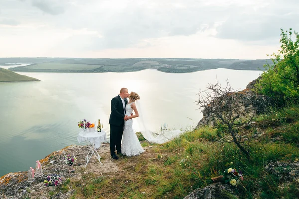 Brautpaar am Tag der Trauung — Stockfoto