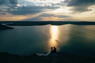 Çift gelin ve damat onların evlilik günü