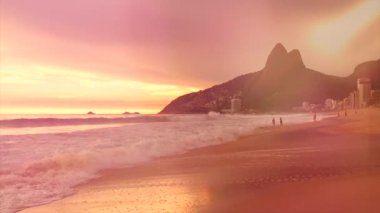 Rio de Janeiro Brezilya Ipanema Plajı yavaş dalgalar